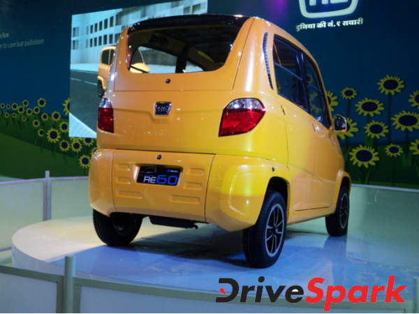 బజాజ్ ఆర్ఈ60 - రియర్ వ్యూ