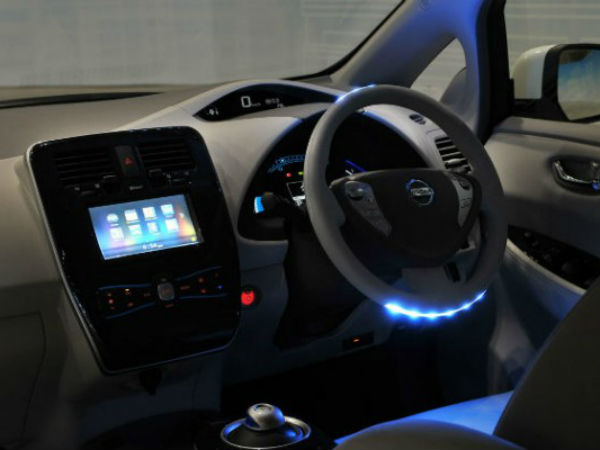 నిస్సాన్ ఎన్ఎస్‌సి-2015 - ఇంటీరియర్స్