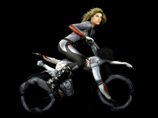 ట్రినా మేరా బాడీ పెయింటింగ్