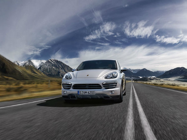 పోర్షే కయూన్ లగ్జరీ కారు