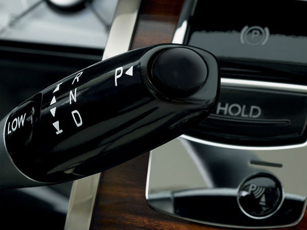 రోల్స్ రాయిస్ ఘోస్ట్‌ - ఆటోమేటిక్ ట్రాన్సిమిషన్ సిస్టమ్