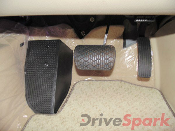 బ్రేక్, యాక్సిలరేటర్ పెడల్స్