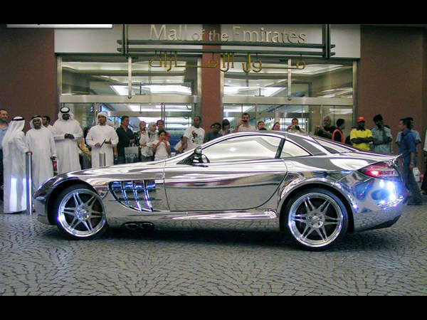 వైట్ గోల్డ్ మెర్సిడెస్ బెంజ్ ఎస్ఎల్ఎస్ మెక్‌లారెన్