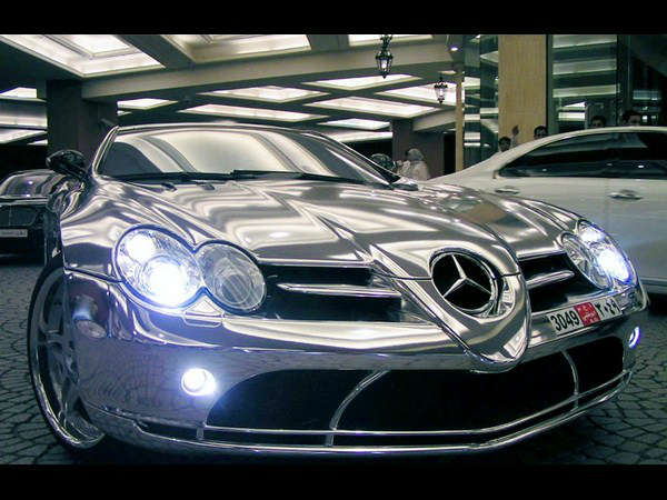 వైట్ గోల్డ్ మెర్సిడెస్ బెంజ్ ఎస్ఎల్ఎస్ మెక్‌లారెన్