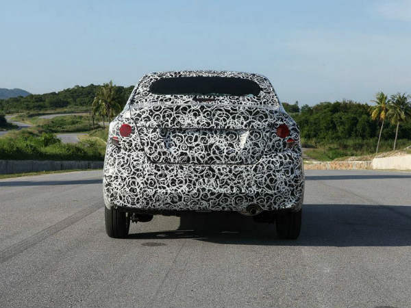 హోండా అమేజ్ సెడాన్ - వేరియంట్స్