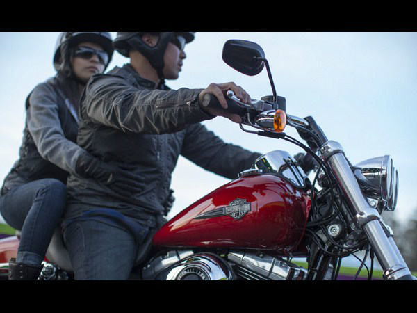 హ్యర్లీ డేవిడ్‌సన్ ఫ్యాట్ బాబ్ - బ్రేకులు