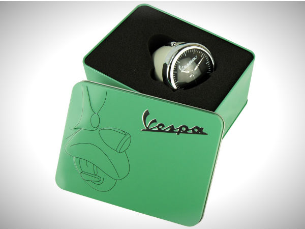 వెస్పా డెస్క్ అలారమ్ క్లాక్స్