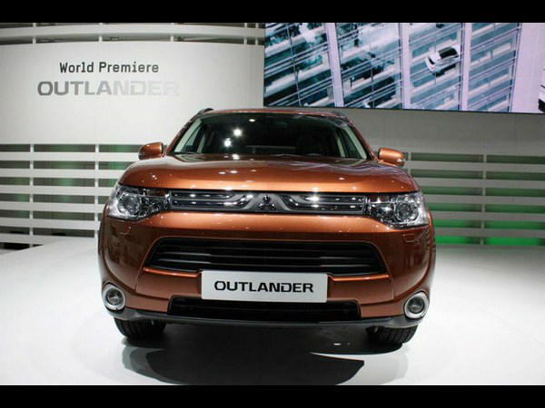 2013 మిత్సుబిషి అవుట్‌లాండర్