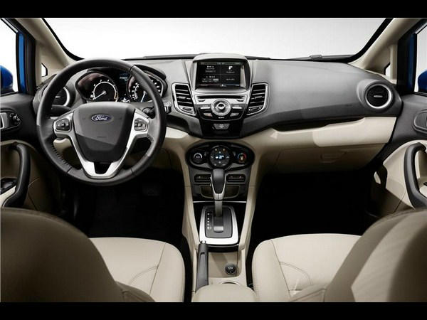 2013 ఫోర్డ్ ఫియస్టా సెడాన్