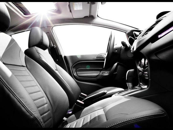 2013 ఫోర్డ్ ఫియస్టా సెడాన్