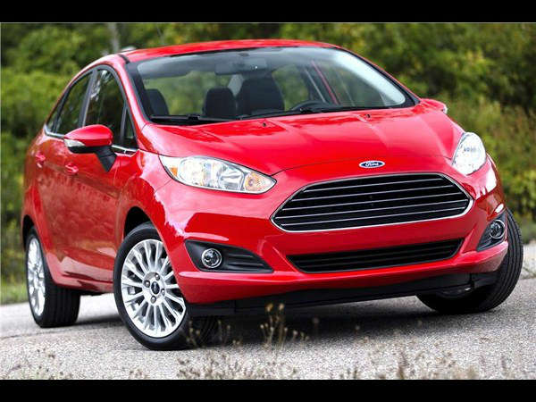 2013 ఫోర్డ్ ఫియస్టా సెడాన్