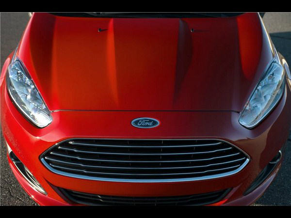 2013 ఫోర్డ్ ఫియస్టా సెడాన్