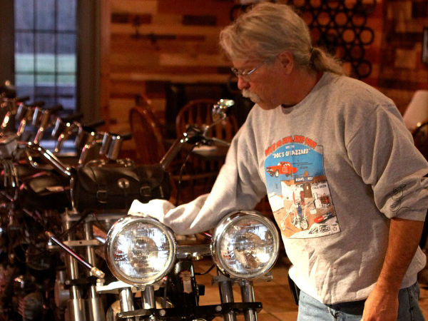 10 సీటర్ హ్యార్లీ డేవిడ్‌సన్ మోటార్‌సైకిల్