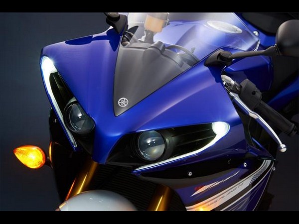 యమహా వైజెడ్ఎఫ్ ఆర్1