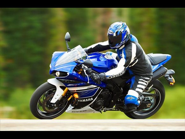 యమహా వైజెడ్ఎఫ్ ఆర్1