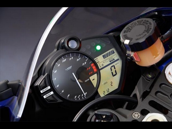 యమహా వైజెడ్ఎఫ్ ఆర్1