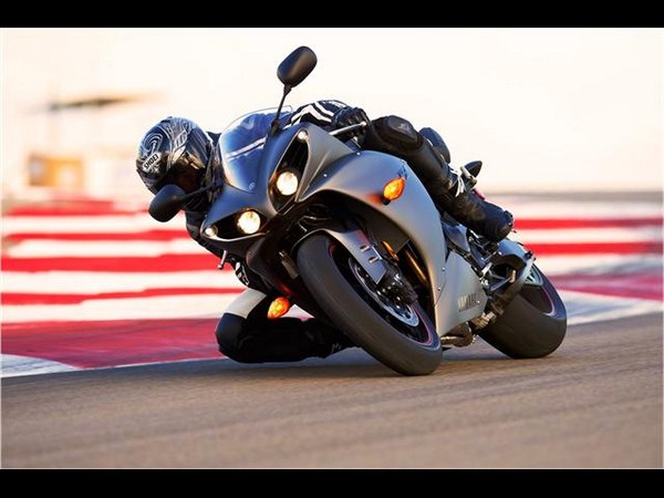 యమహా వైజెడ్ఎఫ్ ఆర్1