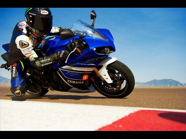 యమహా వైజెడ్ఎఫ్ ఆర్1