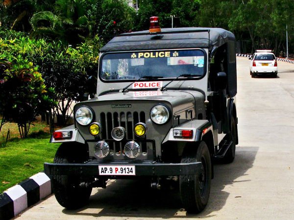 భారతదేశం - మహీంద్రా జీప్