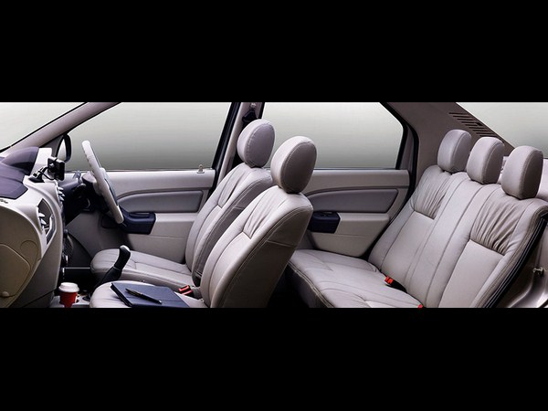 2013 మహీంద్రా వెరిటో ఎగ్జిక్యూటివ్ ఎడిషన్