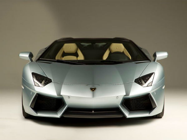 లాంబోర్గినీ అవెంటేడర్ రోడ్‌స్టర్