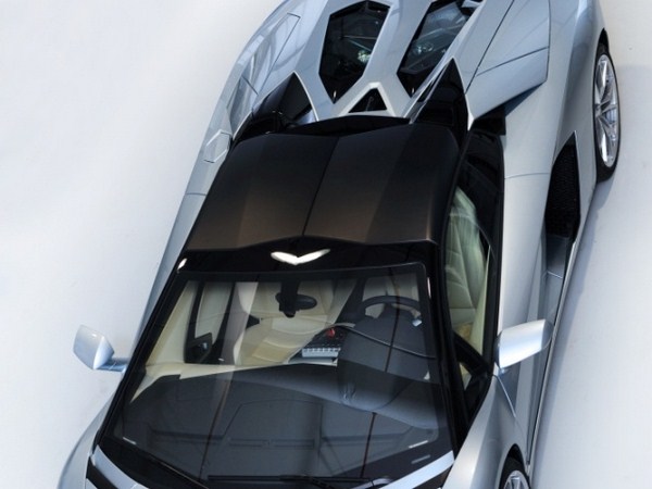 లాంబోర్గినీ అవెంటేడర్ రోడ్‌స్టర్