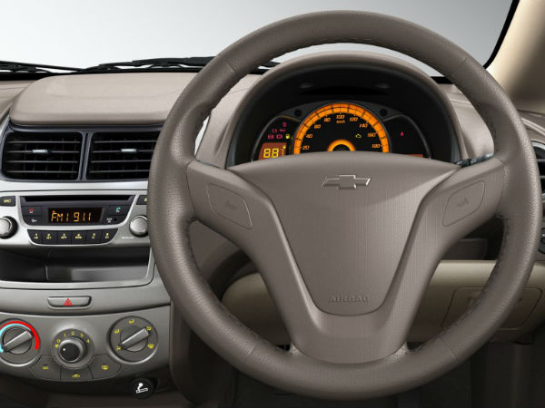 చెవర్లే సెయిల్ సెడాన్ - రివ్యూ