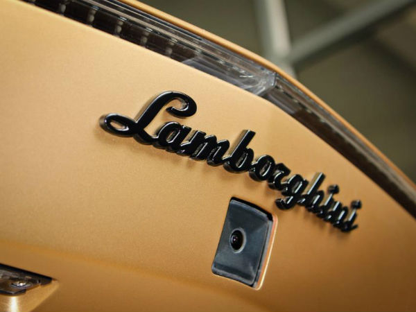 డిసి లాంబోర్గినీ అవెంటేడర్