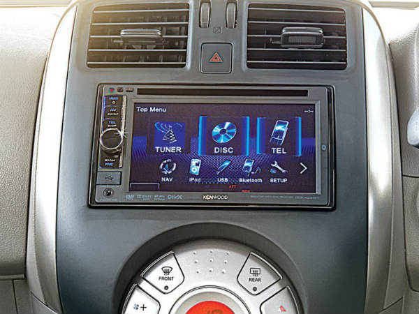 నిస్సాన్ సన్నీ స్పెషల్ ఎడిషన్