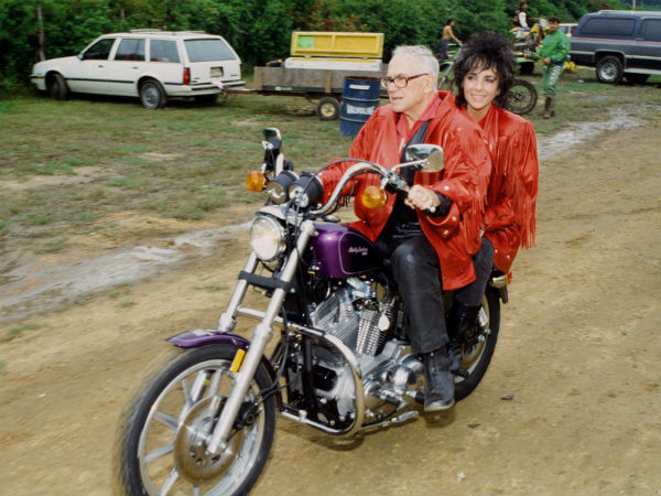 హ్యార్లీ డేవిడ్‌సన్ సత్యాలు