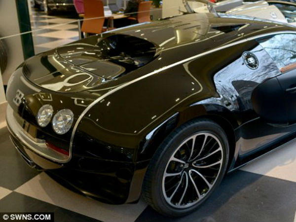 ప్రపంచంలో కెల్లా అత్యుత్తమ ఆటోమొబైల్ సేల్స్ఉమెన్