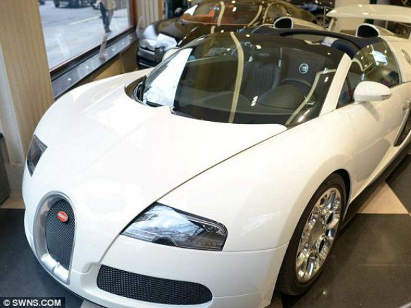 ప్రపంచంలో కెల్లా అత్యుత్తమ ఆటోమొబైల్ సేల్స్ఉమెన్