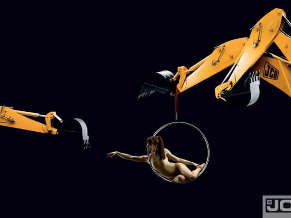 జెసిబి క్యాలెండర్ మోడల్స్