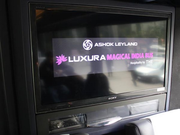 లగ్జురా మ్యాజికల్ బస్సును విడుదల చేసిన అశోక్ లేలాండ్