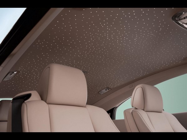 హై పెర్ఫామెన్స్ రోల్స్ రాయిస్ వ్రైత్