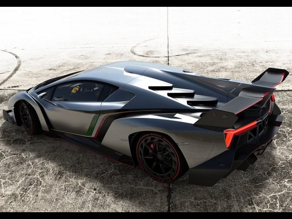 లాంబోర్గినీ వెనెవో