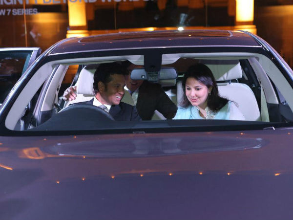 కొత్త బిఎమ్‌డబ్ల్యూ 7-సిరీస్ ఆవిష్కరణ