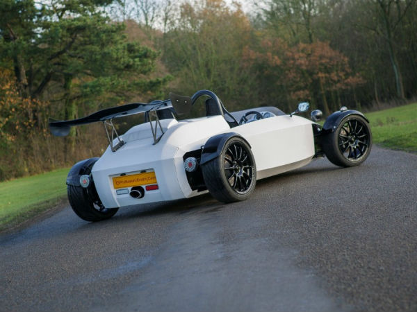 ప్రొఫ్యూజన్ టైఫూన్ స్పోర్ట్స్ కారు