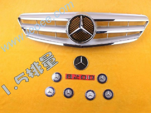 నకిలీ కార్ కిట్‌లతో నకిలీ లగ్జరీ కారు