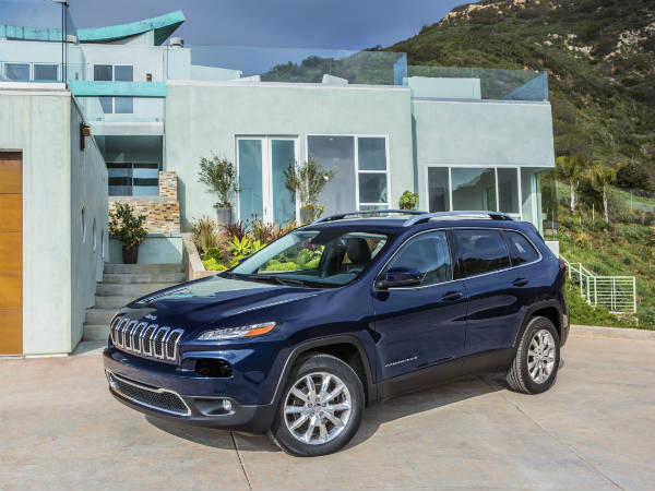 2014 జీప్ చిరోకీ: ఫోటోలు