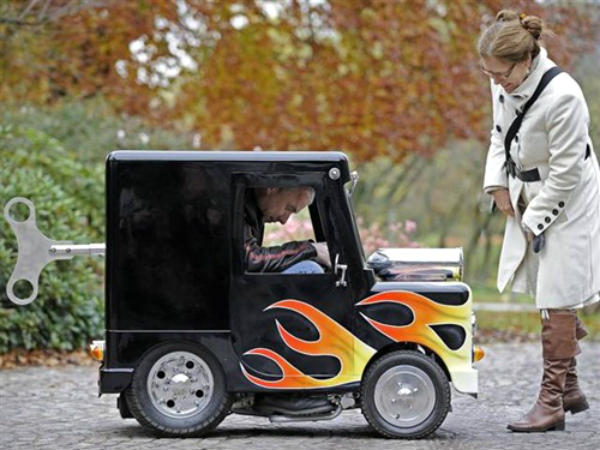 ప్రపంచంలో కెల్లా అతిచిన్న రోడ్ లీగల్ కారు