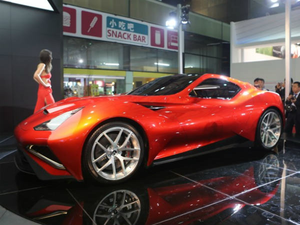 షాంగై ఆటో షోలో సందడి చేసిన 'ఐకోనా వొల్కానో' హైబ్రిడ్ కార్