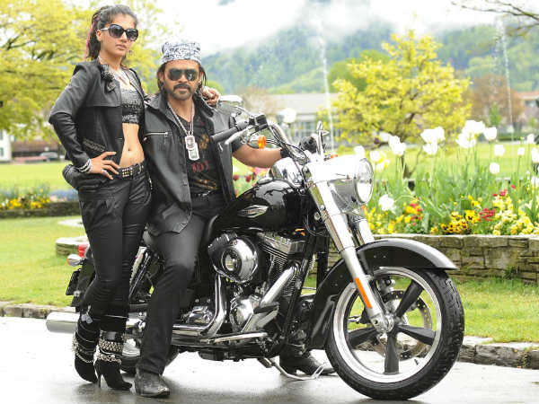 షాడో చిత్రంలో సూపర్‌బైక్‌లపై సందడి చేయనున్న వెంకీ