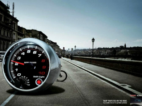 ఆసక్తికరమైన ఆటోమొబైల్ ప్రింట్ ప్రకటనలు