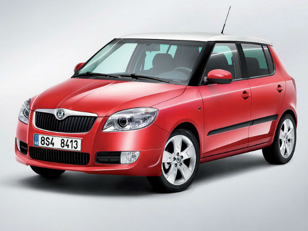 కార్లపై భారీ తగ్గింపులు