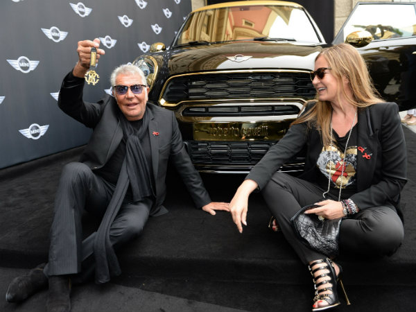 ఎగ్జోటిక్ మినీ లైఫ్ బాల్‌ను డిజైన్ చేసిన రాబెర్టో కవాల్లీ