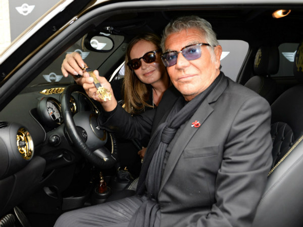 ఎగ్జోటిక్ మినీ లైఫ్ బాల్‌ను డిజైన్ చేసిన రాబెర్టో కవాల్లీ