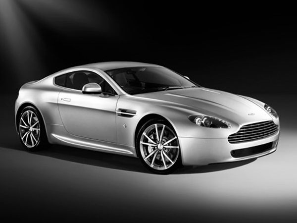 రూ.19 కోట్లు నొక్కేసిన 9 లగ్జరీ కార్లు కొనుగోలు చేసిన నటి