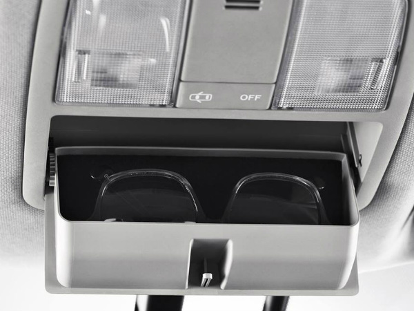 రూఫ్ మౌంటెడ్ గ్లౌవ్ బాక్స్