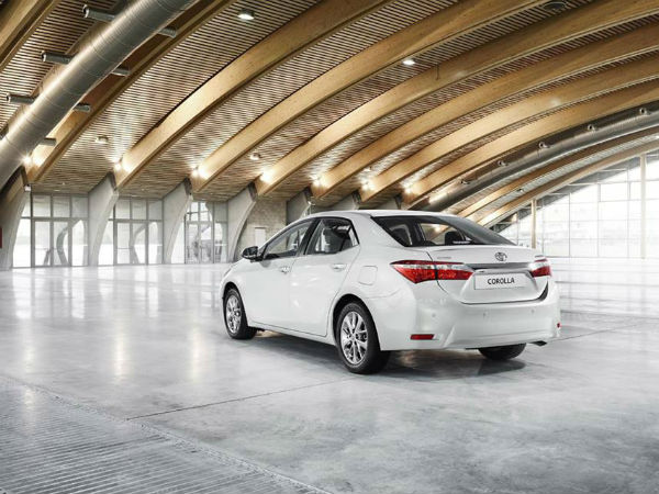 యూరోపియన్ వెర్షన్ 2014 టొయోటా కరోలా 